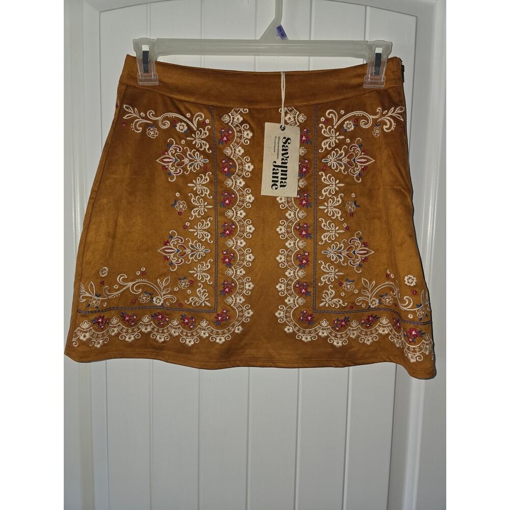 Savanna Jane Boho Western Embroidered Mini NWT Size Small ❤️